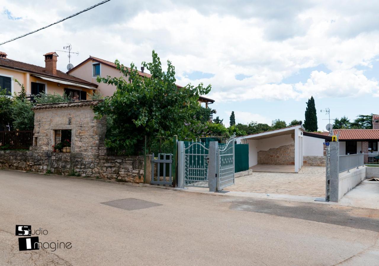 אומאג Charming Stone Cottage By The Sea מראה חיצוני תמונה
