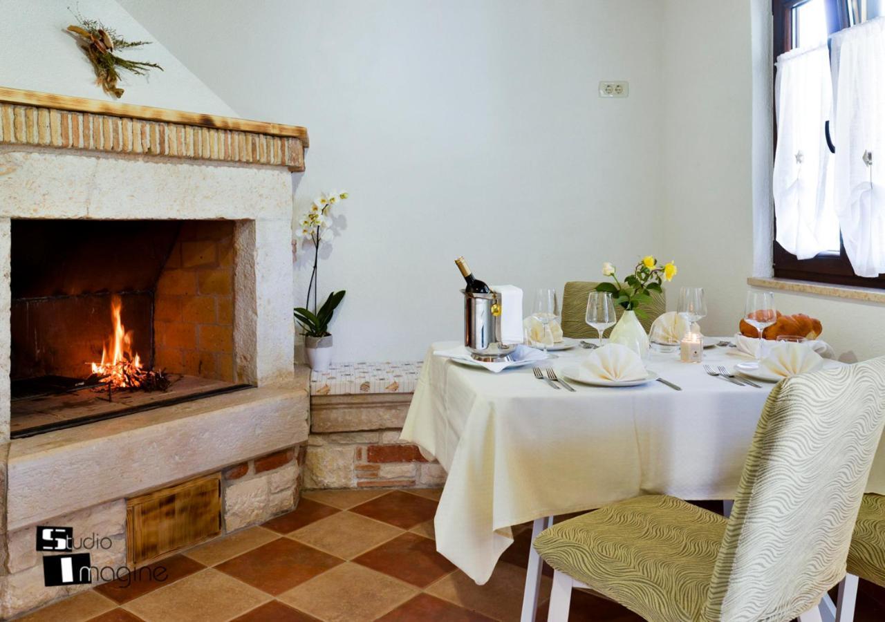 אומאג Charming Stone Cottage By The Sea מראה חיצוני תמונה