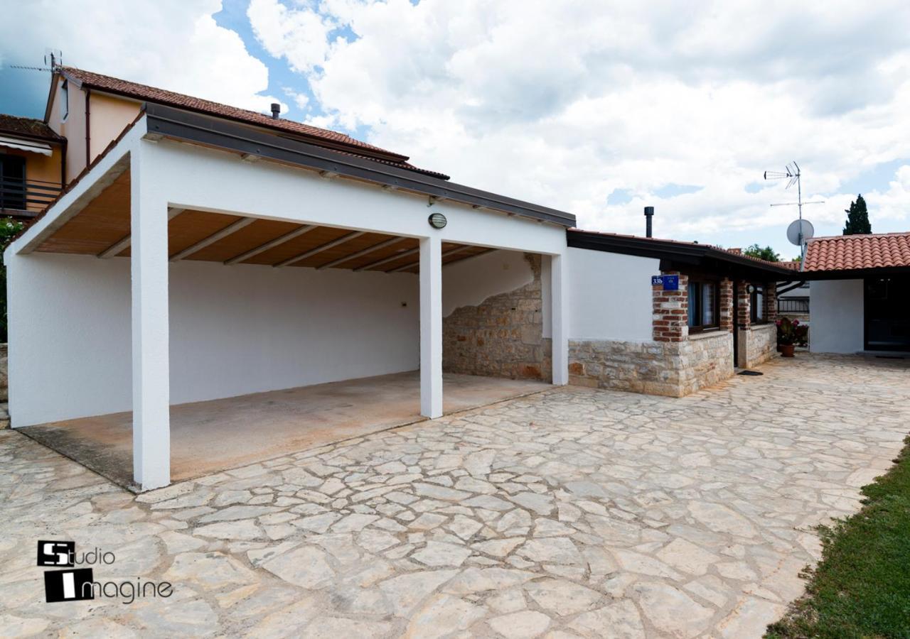 אומאג Charming Stone Cottage By The Sea מראה חיצוני תמונה