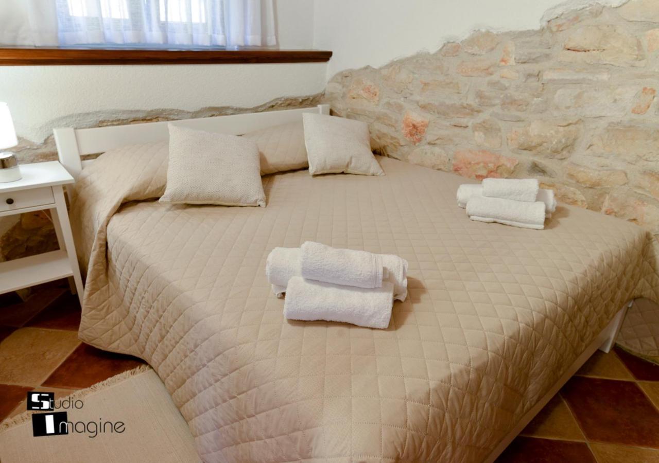 אומאג Charming Stone Cottage By The Sea מראה חיצוני תמונה