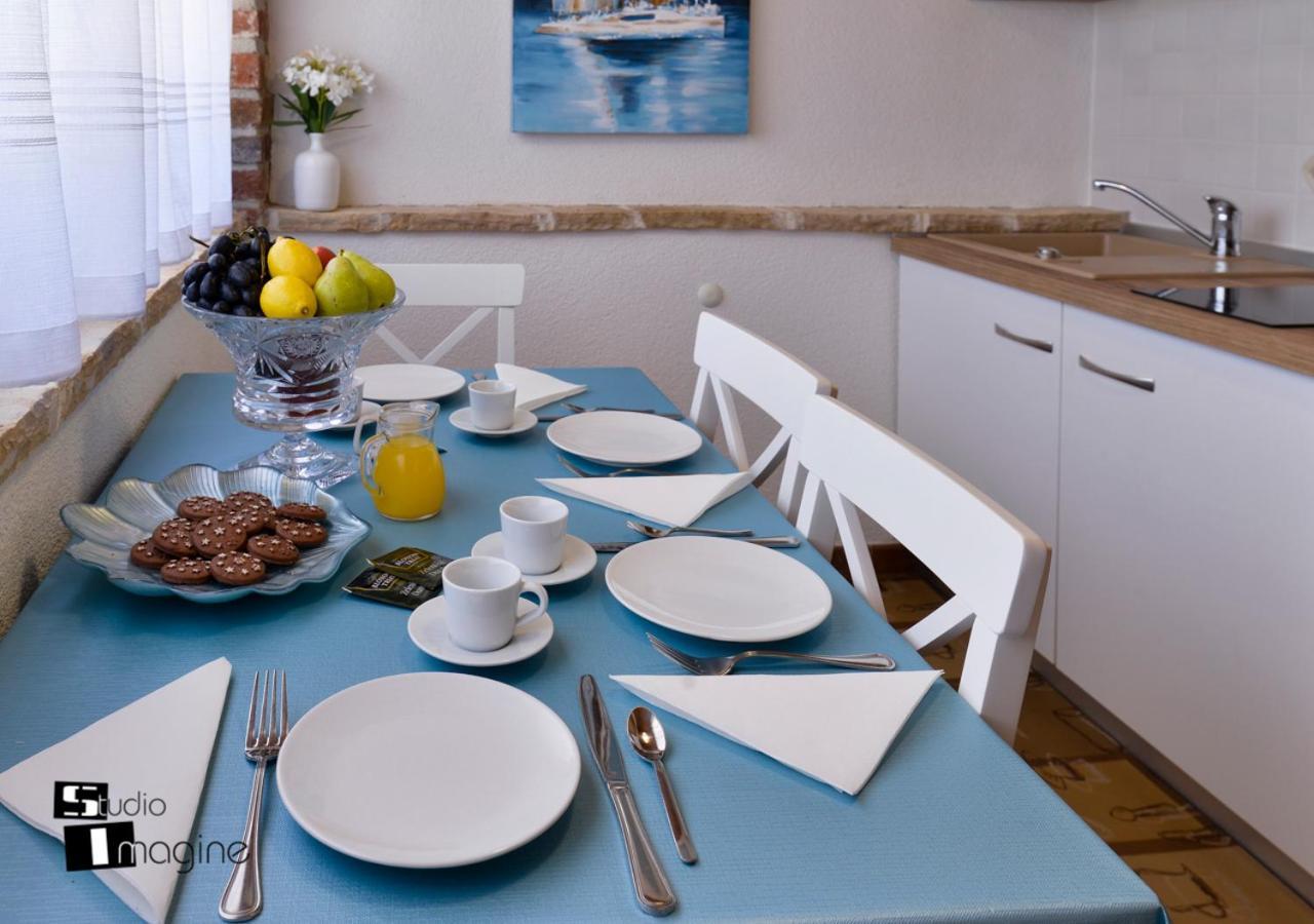 אומאג Charming Stone Cottage By The Sea מראה חיצוני תמונה